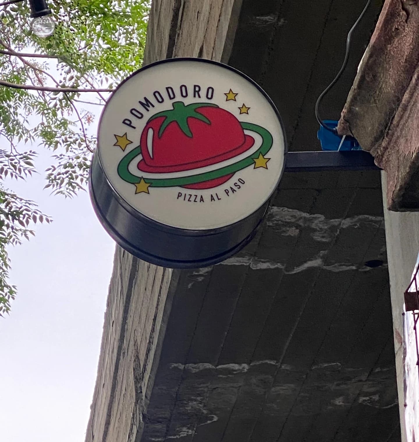 Pomodoro, pizzería de DYB Arqs en Colegiales, Buenos Aires